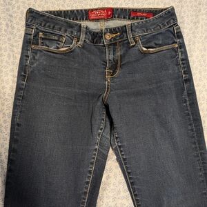 Size 6 dark wash Lucky Brand Leyla boot jeans